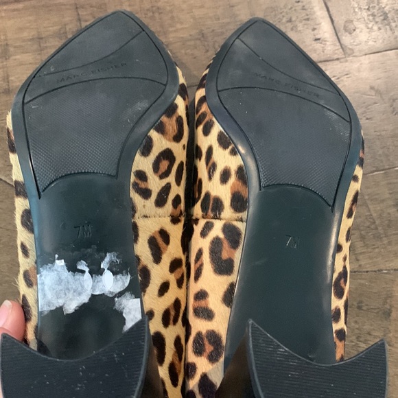 A pair of Marc Fisher shoes - Picture 6 of 7